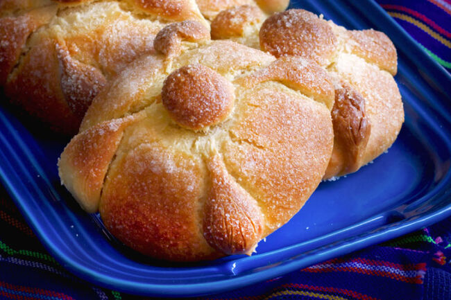 R6-Pan-de-Muerto.jpg