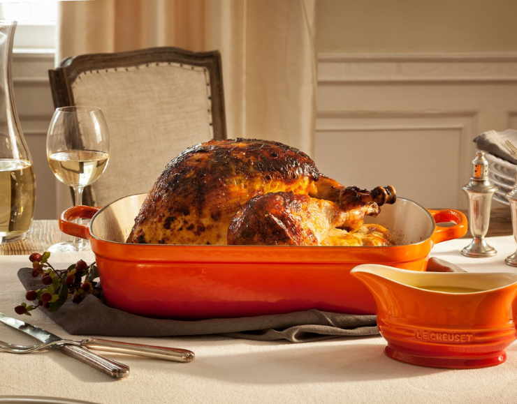 Pavo Rostizado con Mantequilla de Hierbas y Salsa de Sidra de Manzana